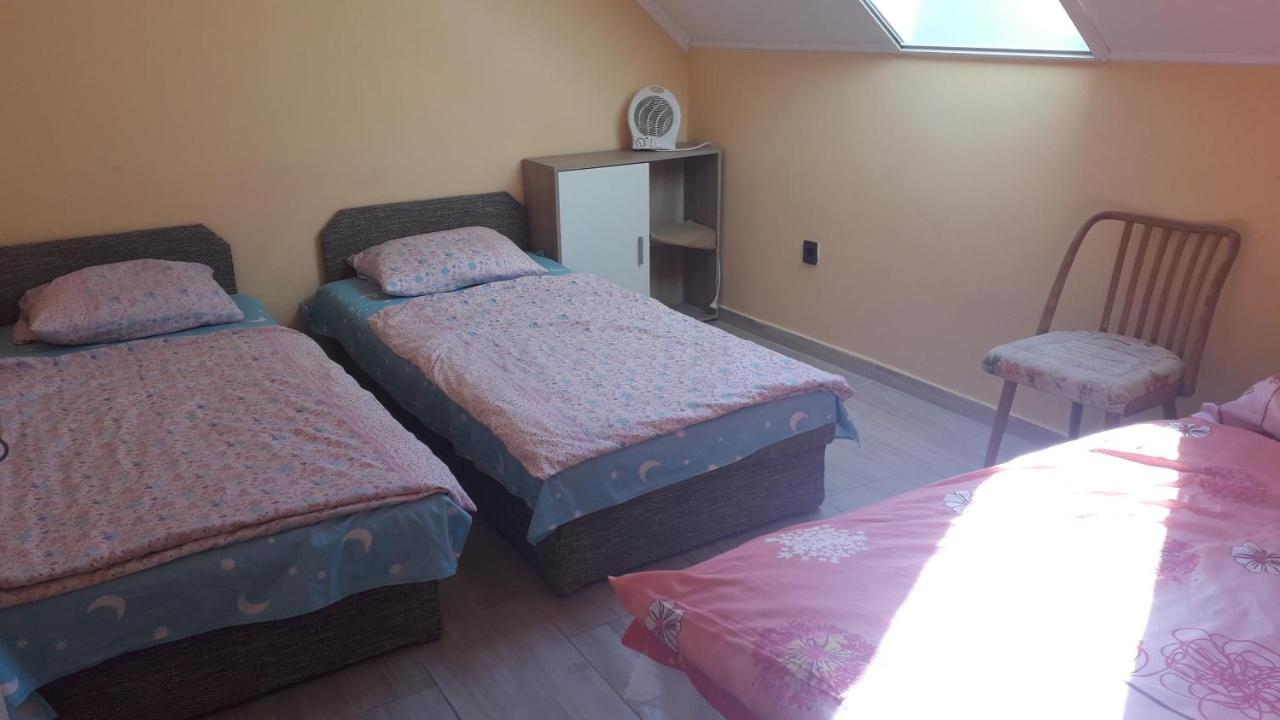 Napsugar Apartmanhaz Balatonlelle Bagian luar foto