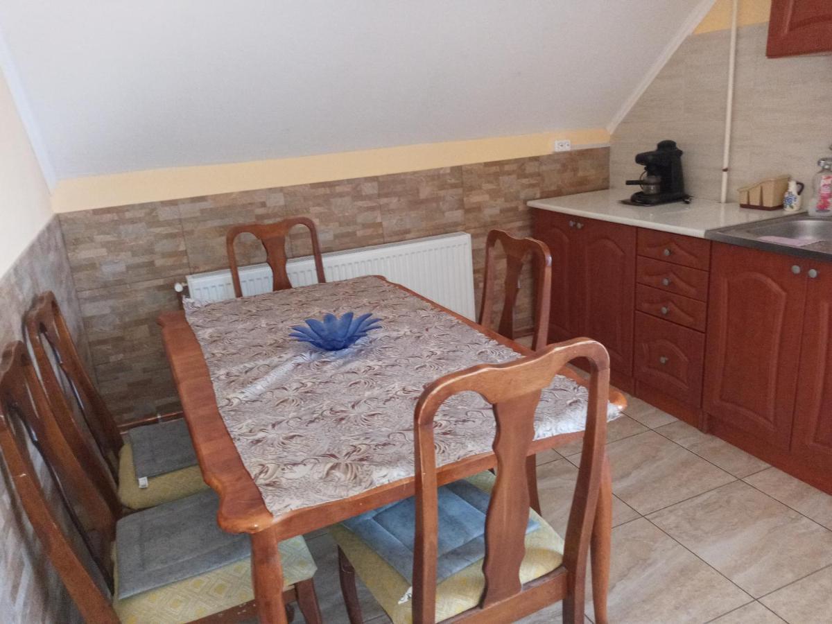 Napsugar Apartmanhaz Balatonlelle Bagian luar foto